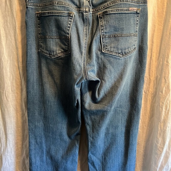 Carhartt Women's Blaine jeans. Original fit. Size 12 short. Rugged flex fit. - Picture 4 of 7